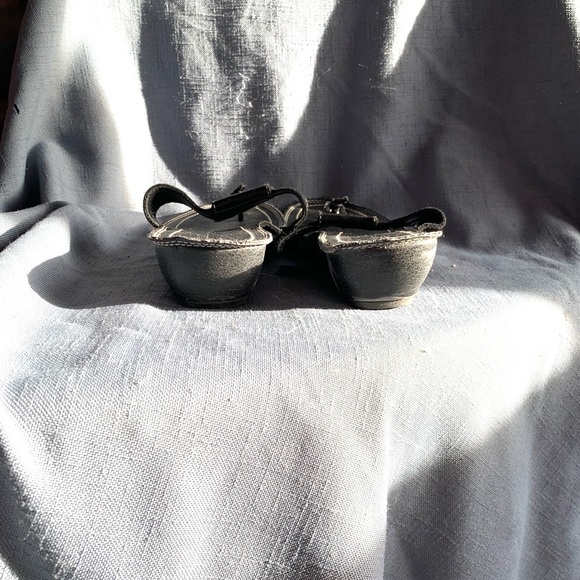 Dockers soft black leather flip flops size 7 - Picture 4 of 6